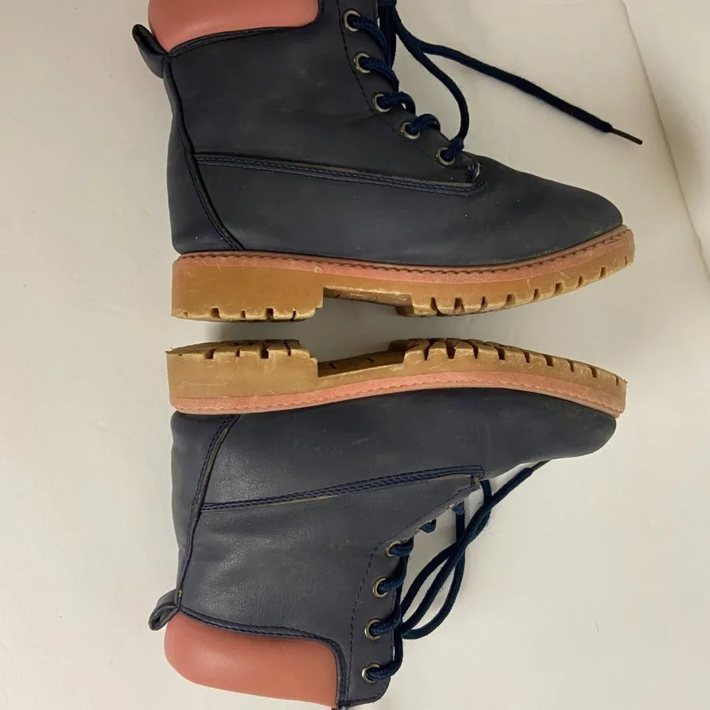 Faux fur inside girls navy and pink boots Sz 10
